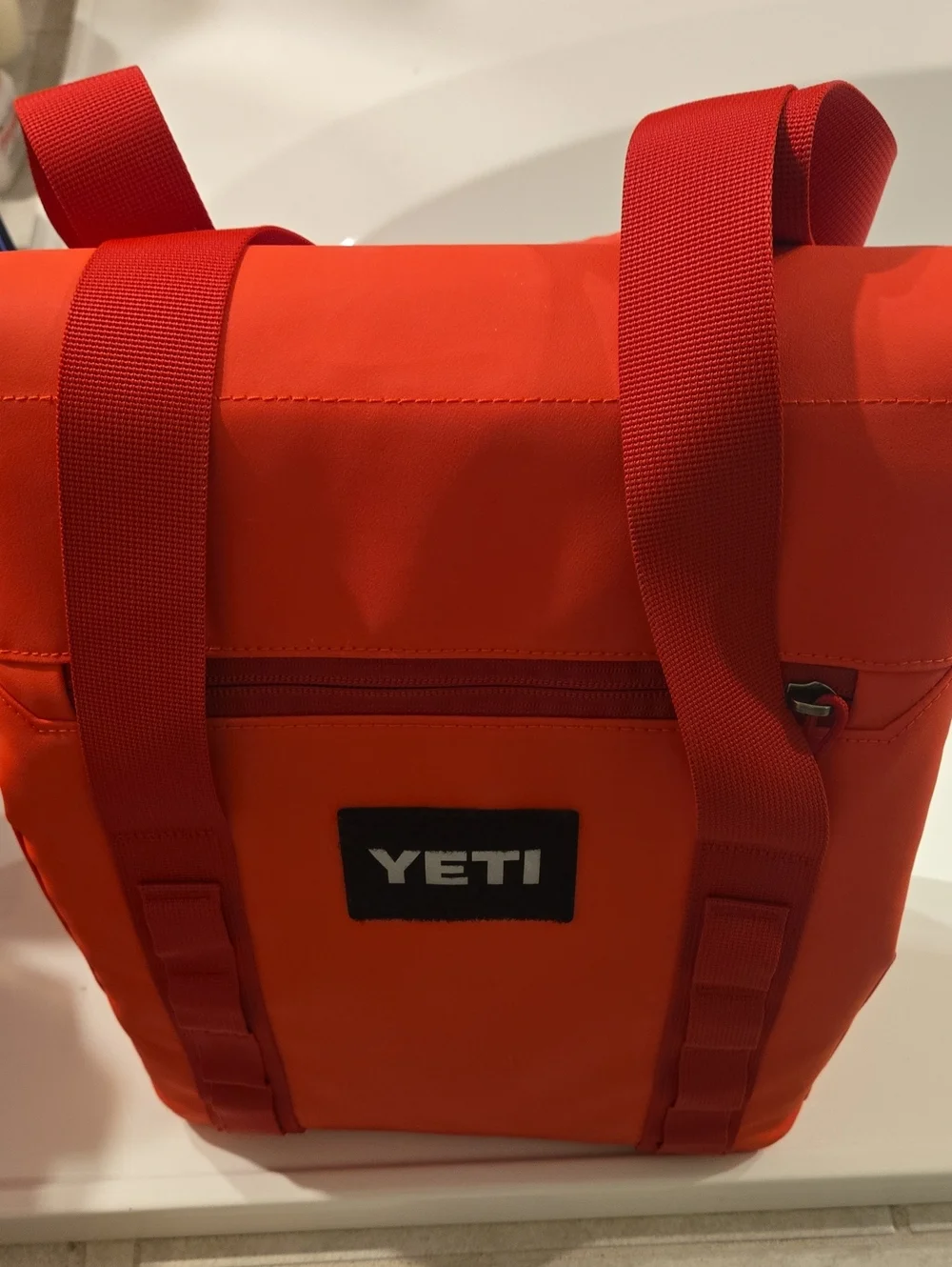 Yeti RED Insulated DAYTRIP 14L
